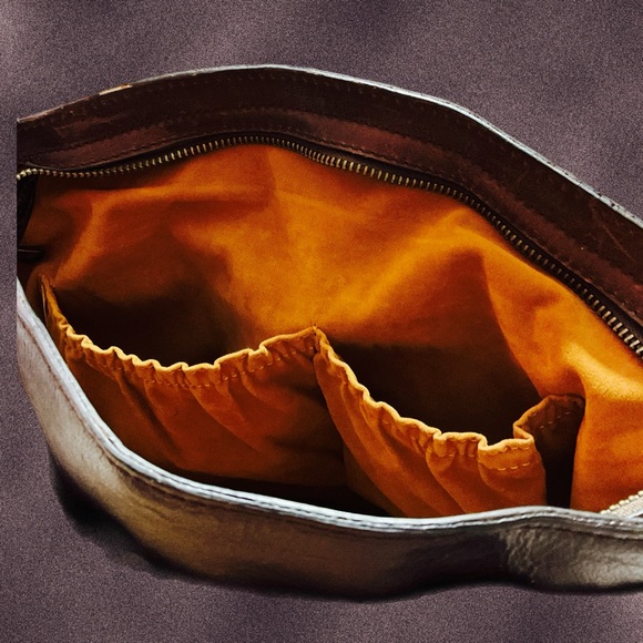 Patricia Nash  Elegant Poppy Shoulder Bag with Matching wallet - Picture 6 of 15